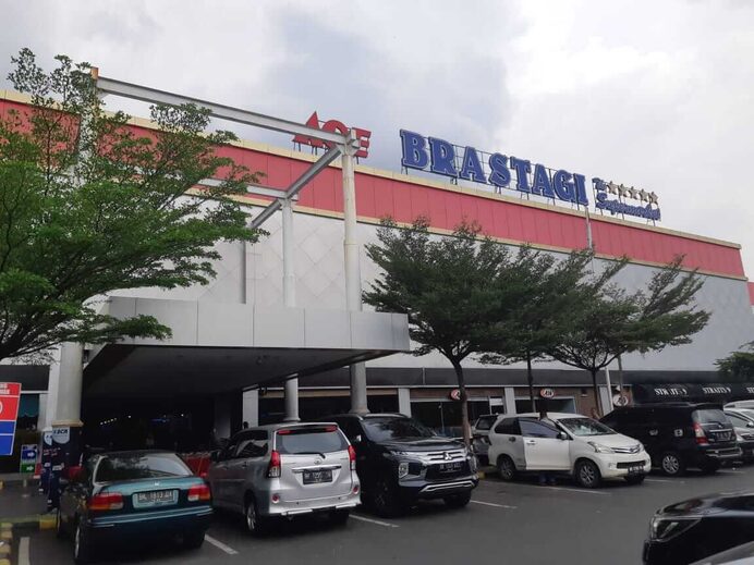Brastagi Supermarket